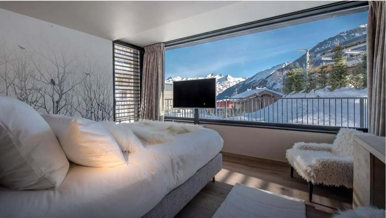 New Modern Chalet With Skis On Saint-Bon-Tarentaise 0*,